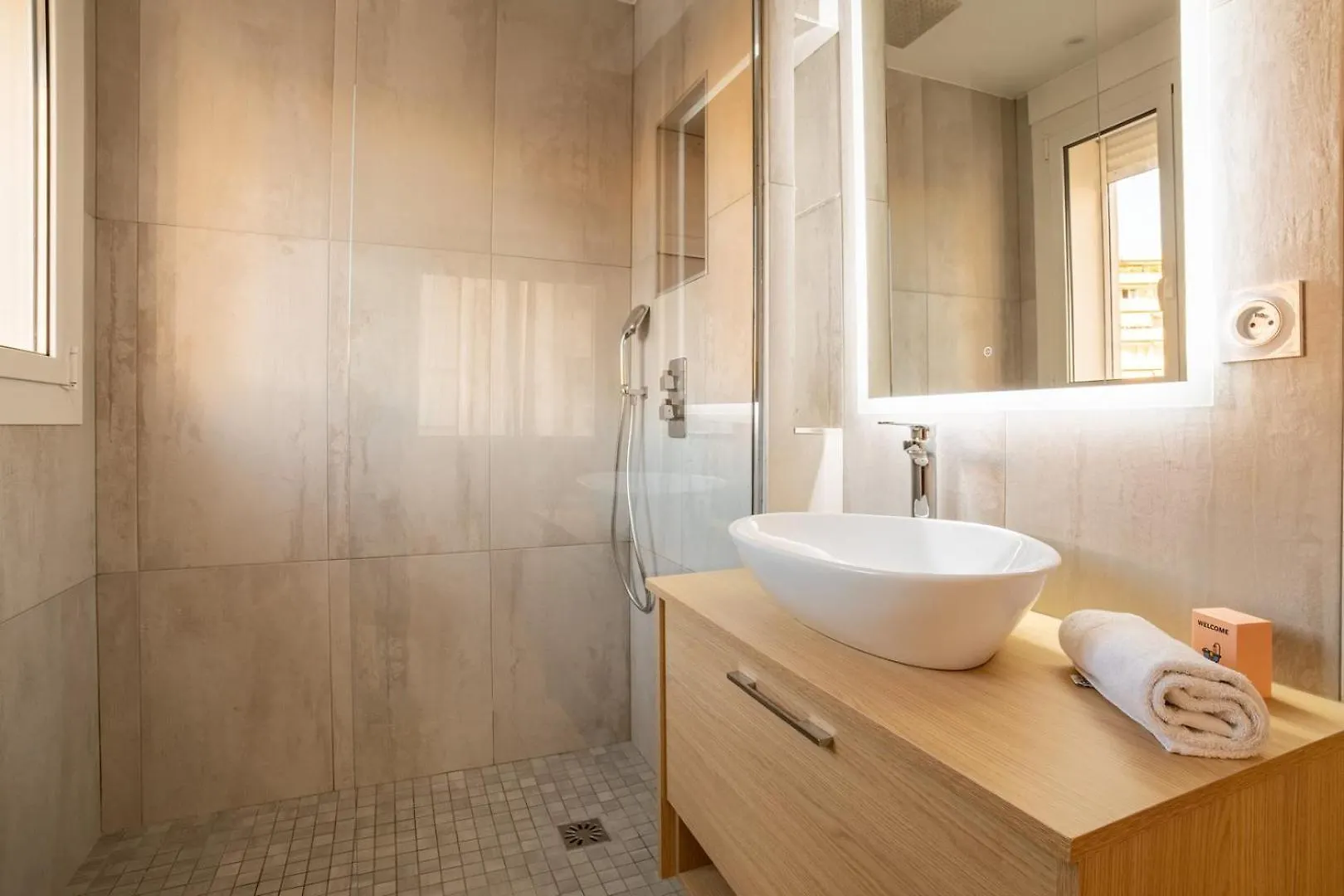 Apartamento C3 - 1 Bdr Blvd Croisette Henri IV - Ac & Balcony Cannes 0*,  Francia